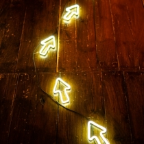 Direction Arrows Garland, Unbreakable Neon String Light for Room, Bar, Diner, Party Decor